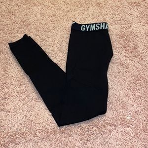 Gym shark leggings